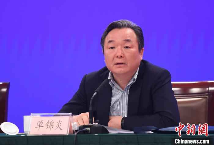 浙江省生态环境厅副厅长单锦炎。 钱晨菲 摄 浙江:医疗废物收集率和处置率达100%